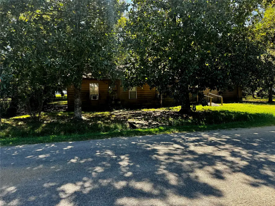 235 W Hartel Street, Sour Lake, TX 77659 - Image #3