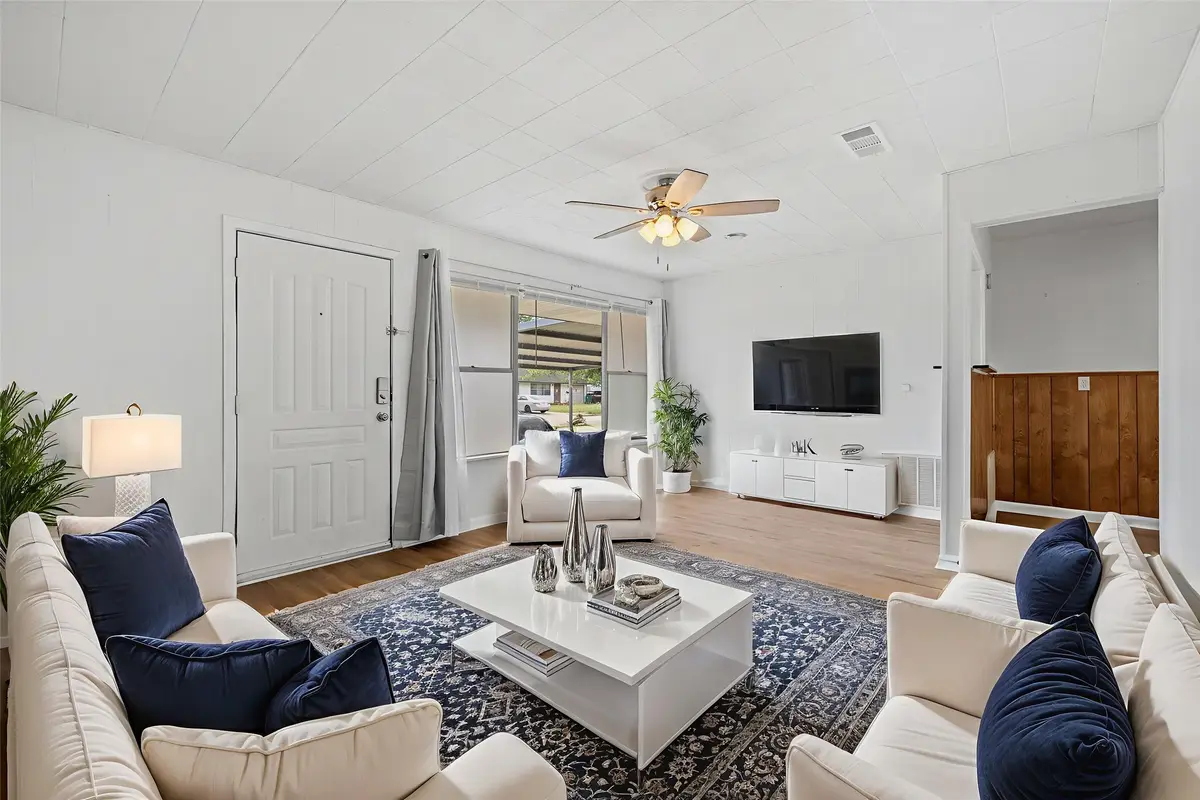 1109 Pauline Avenue, Pasadena, TX 77502 - Image #1