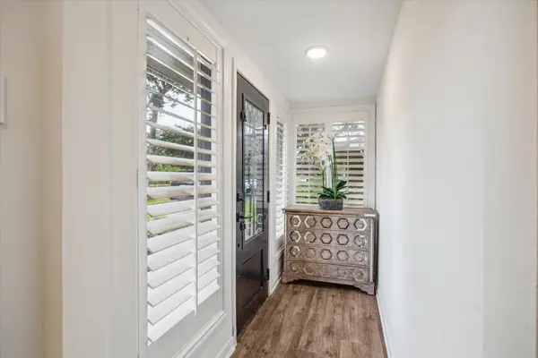 1904 Chimney Rock Road, Houston, TX 77056