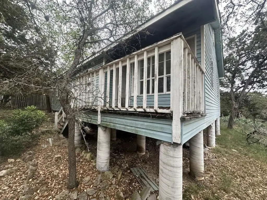 855 15th W, Lakehills, TX 78063 - Image #1