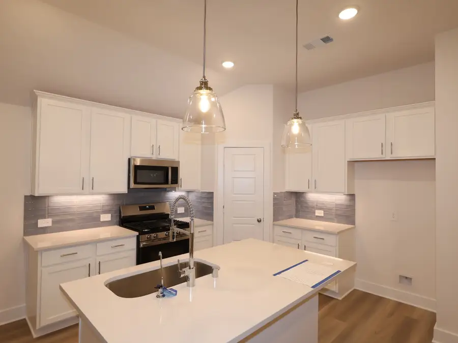 715 Michelia Street, Magnolia, TX 77354 - Image #2