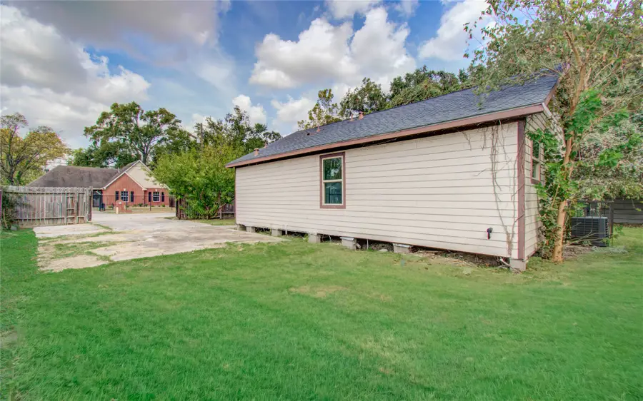 829 Fair Street, Houston, TX 77088 - Image #2