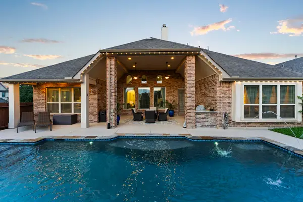 902 Holly Chapple Drive, Conroe, TX 77384