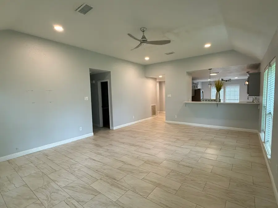 5525 Main Street, Santa Fe, TX 77510 - #2