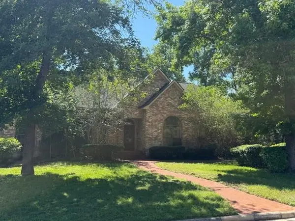 10 Wellington Lane, Conroe, TX 77304