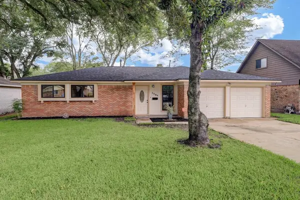 2606 Hillshire Drive, Deer Park, TX 77536