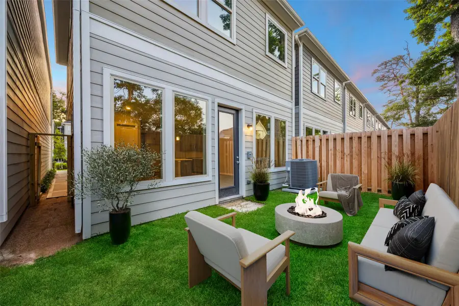 5214 Amber Sunrise Drive, Houston, TX 77018 - #3