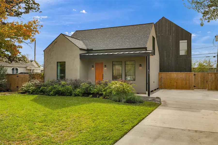 419 W 30th Street, Houston, TX 77018 - Image #2