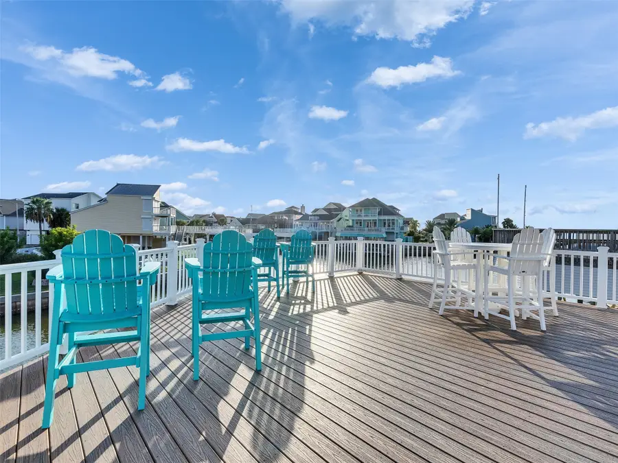 3910 Nueces Drive, Galveston, TX 77554 - Image #3