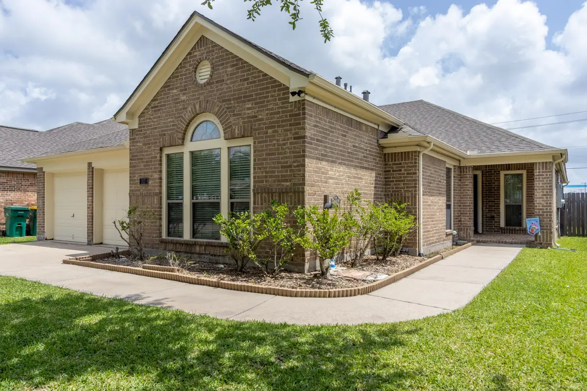 513 Reddingwood Lane, La Marque, TX 77568 - Image #1