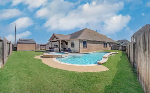 4815 Manila Bay Circle, Baytown, TX 77523