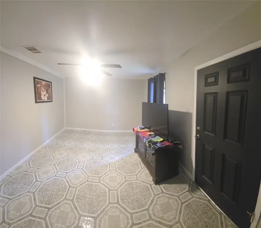 6434 Woodland Trails Drive, Houston, TX 77088 - #2