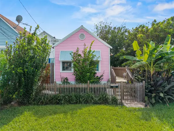 1301 15th Street, Galveston, TX 77550