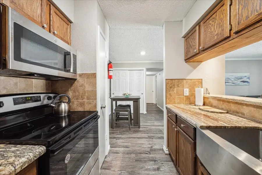 1516 Bay Area Boulevard #L8, Houston, TX 77058 - #3