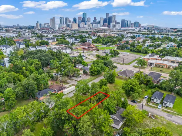 3006 Dennis Street, Houston, TX 77004