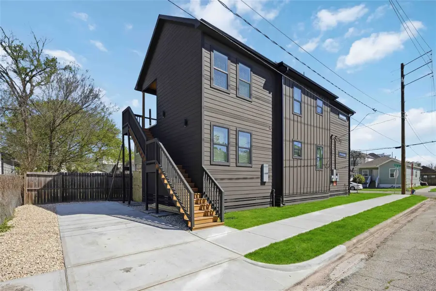 801 E 32nd 1/2 Street, Houston, TX 77022 - #2
