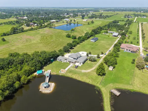 1024 Colibri Lake Lane, Waller, TX 77484