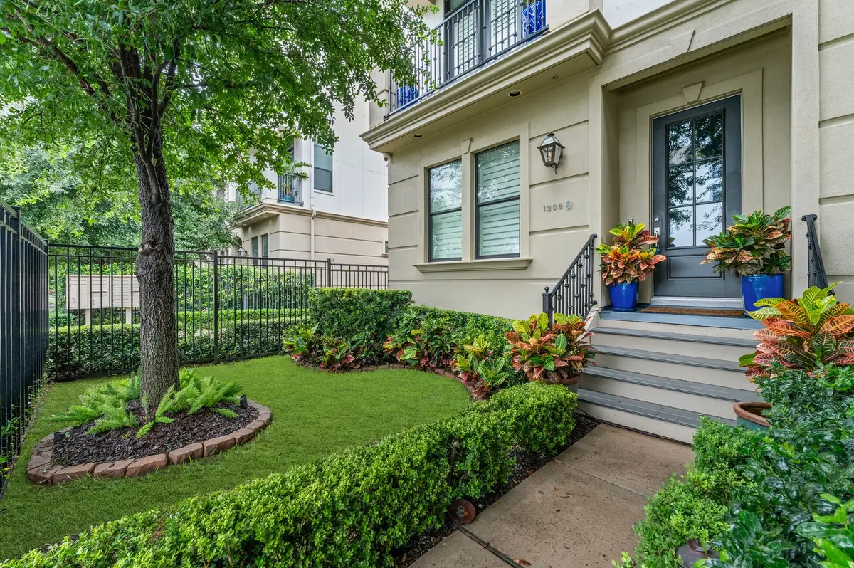 1209 W 24th Street #B, Houston, TX 77008 - #1