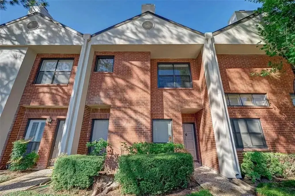 2604 Bering Drive #2604, Houston, TX 77057 - Image #1