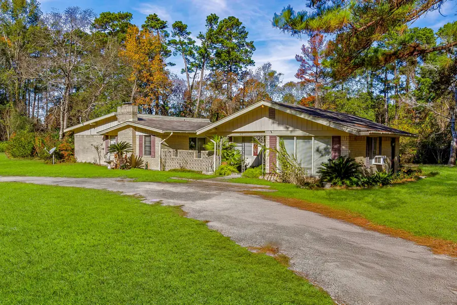 433 W Laurelia Road, Livingston, TX 77351 - Image #2