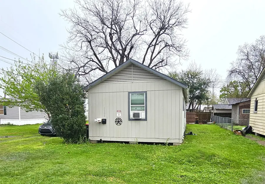 1106 S Airhart Drive, Baytown, TX 77520 - #2