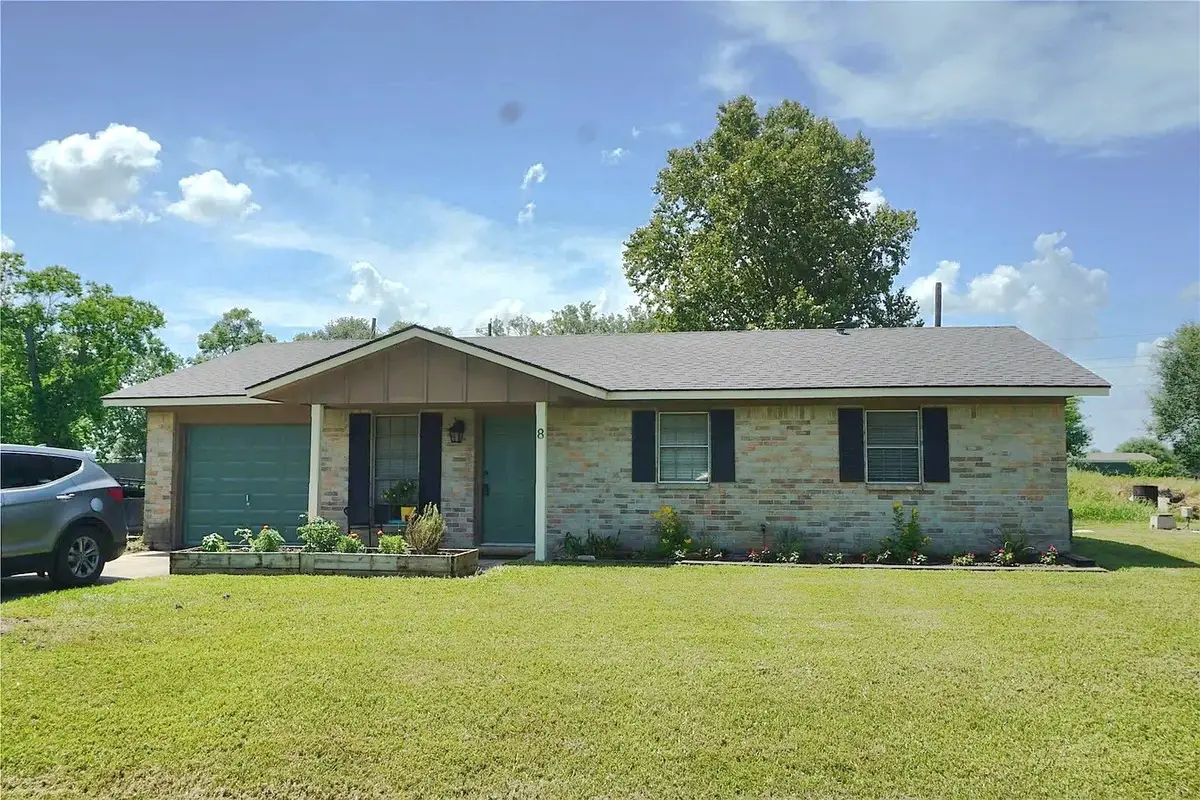 8 Albert Avenue, Victoria, TX 77905 - Image #1