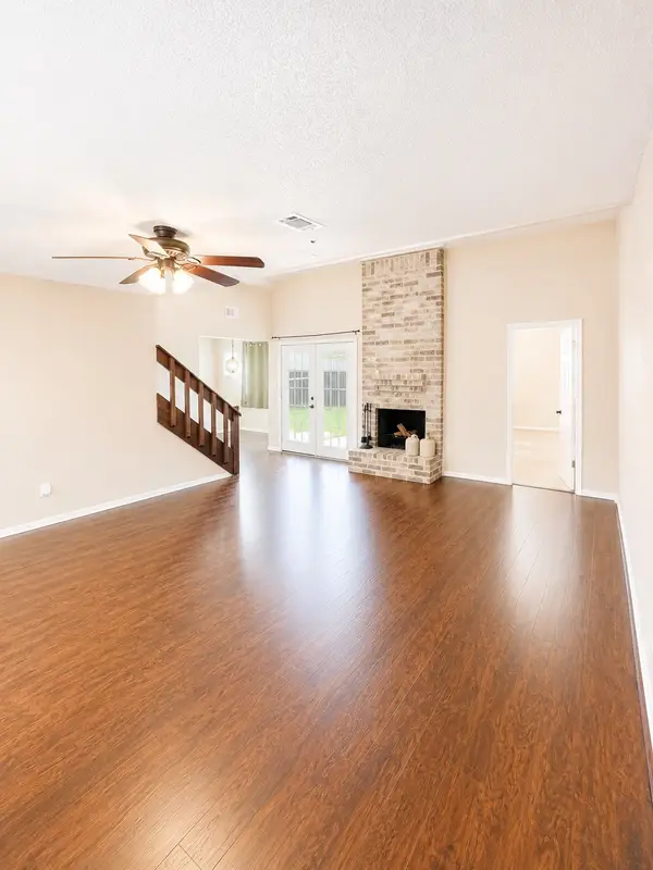 2239 Highland Hills Drive, Sugar Land, TX 77478