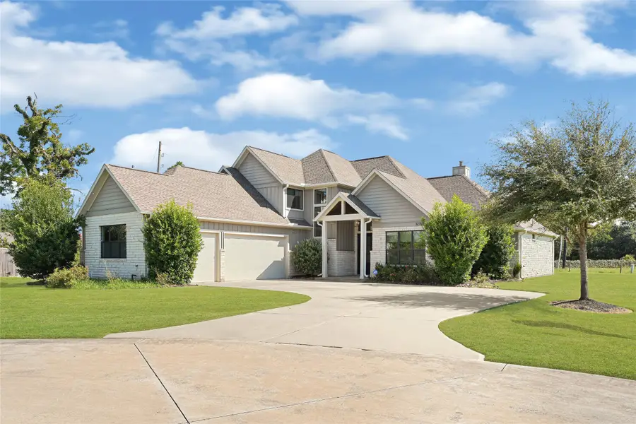 32703 Warbler Court, Fulshear, TX 77441 - Image #2