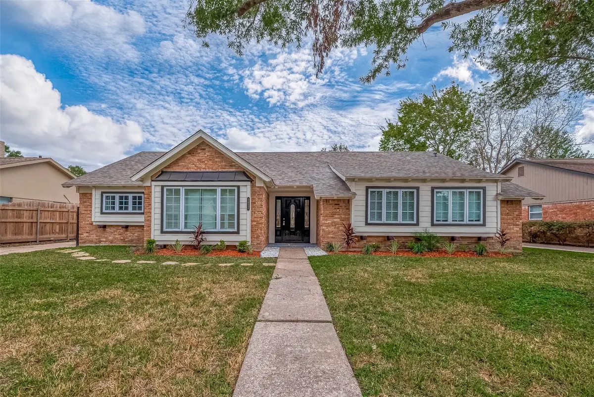 5622 Valkeith Drive, Houston, TX 77096 - #1