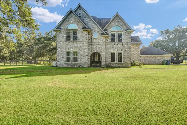 1314 Remington Court, Angleton, TX 77515