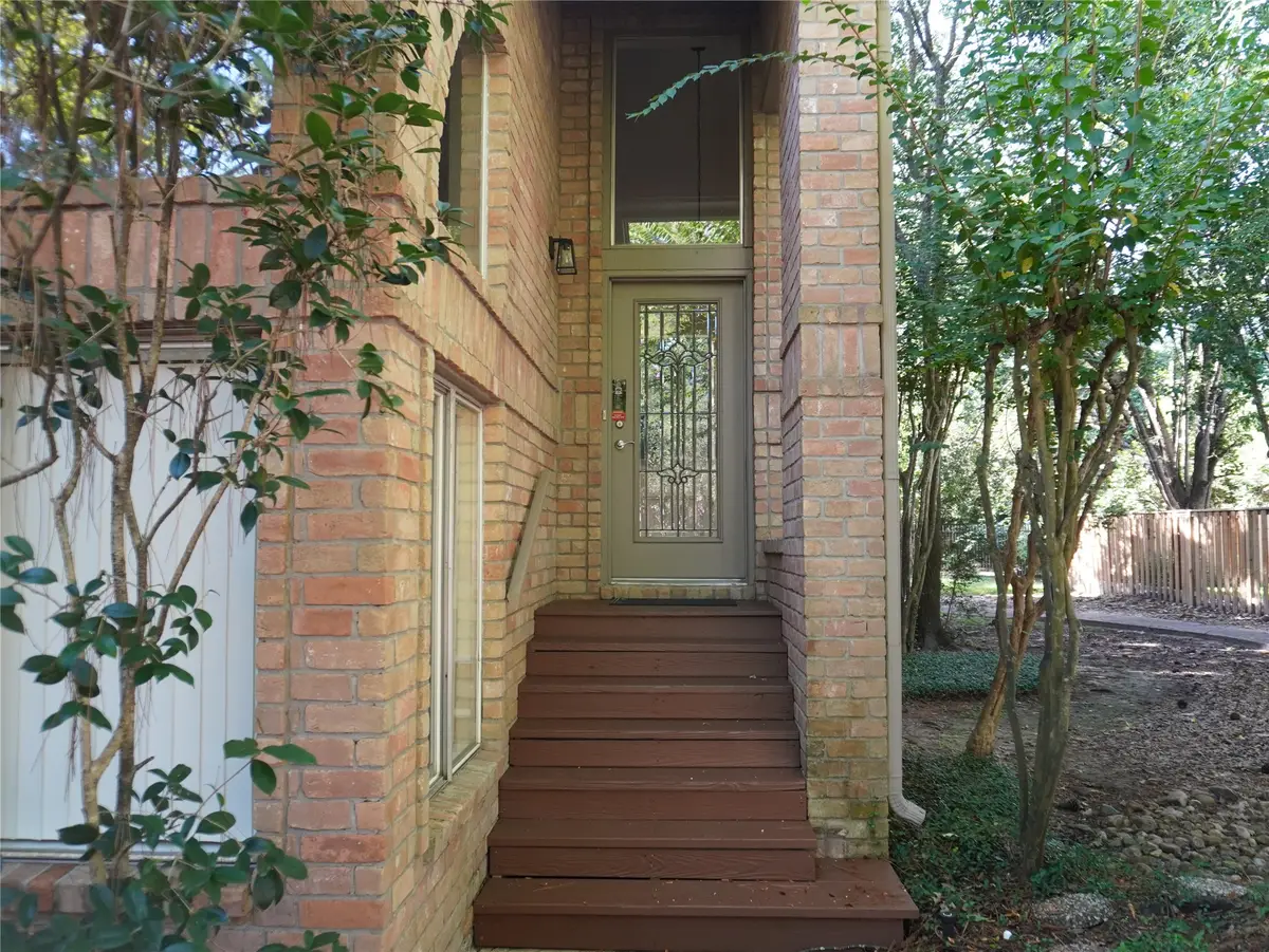 31 N Lakeridge Circle, The Woodlands, TX 77381 - #1