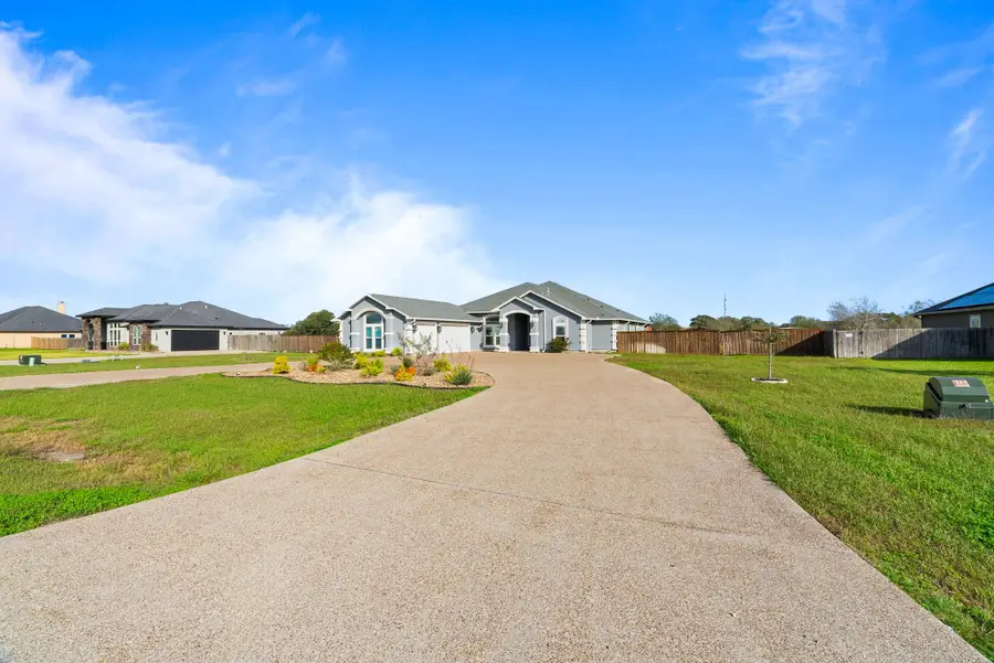 3726 Amanda Lane, Robstown, TX 78380 - Image #3