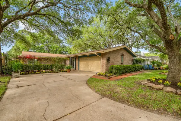 5327 Valkeith Drive, Houston, TX 77096