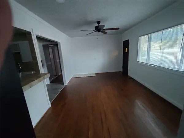 202 W Jackson Avenue, Pasadena, TX 77506