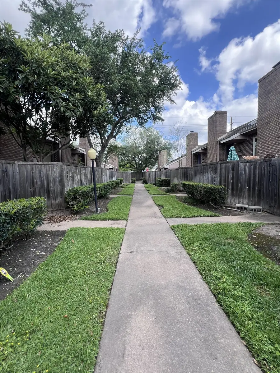 13798 Hollowgreen Drive #305, Houston, TX 77082 - #3