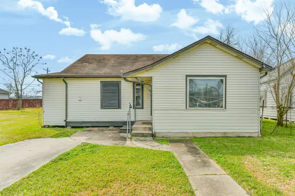 711 8th Avenue N, Texas City, TX 77590