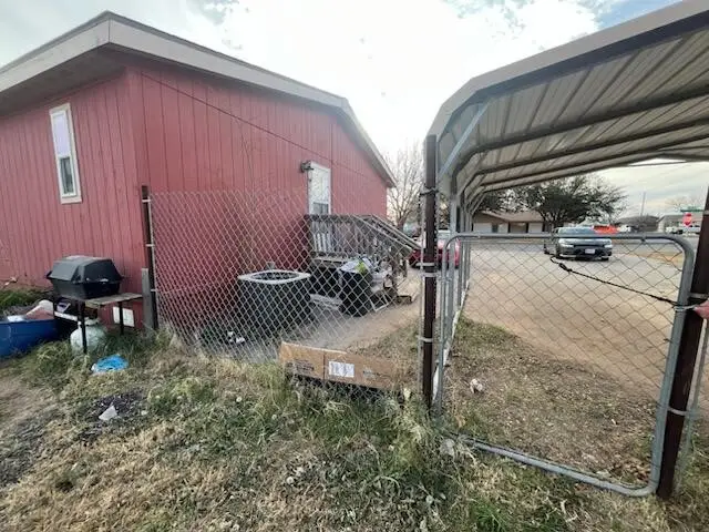 406 N Saint Benedict, Stanton, TX 79782 - Image #2