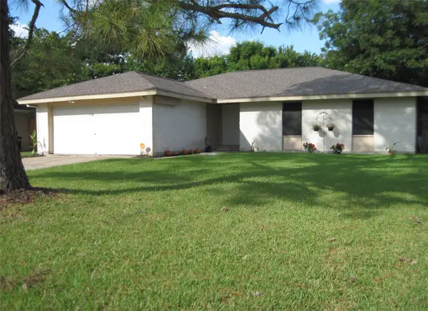 16811 Stardale Lane, Friendswood, TX 77546