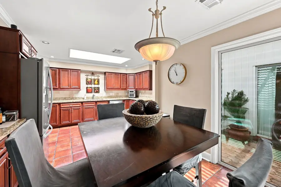 419 E Fair Harbor Lane, Houston, TX 77079 - #3