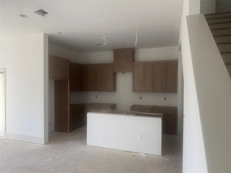 4009 Buffalo Moon Drive, Houston, TX 77045 - Image #3