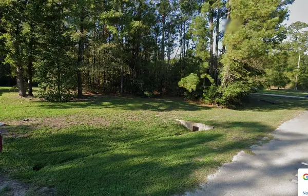 226 W Lone Oak Road, Onalaska, TX 77360