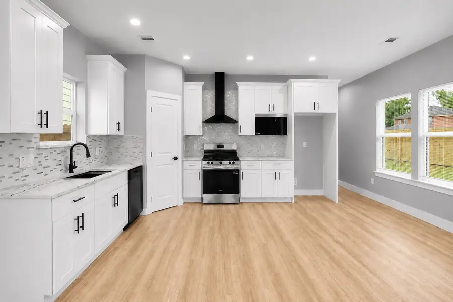 8403 Caddo Rd Street, Houston, TX 77078 - #3