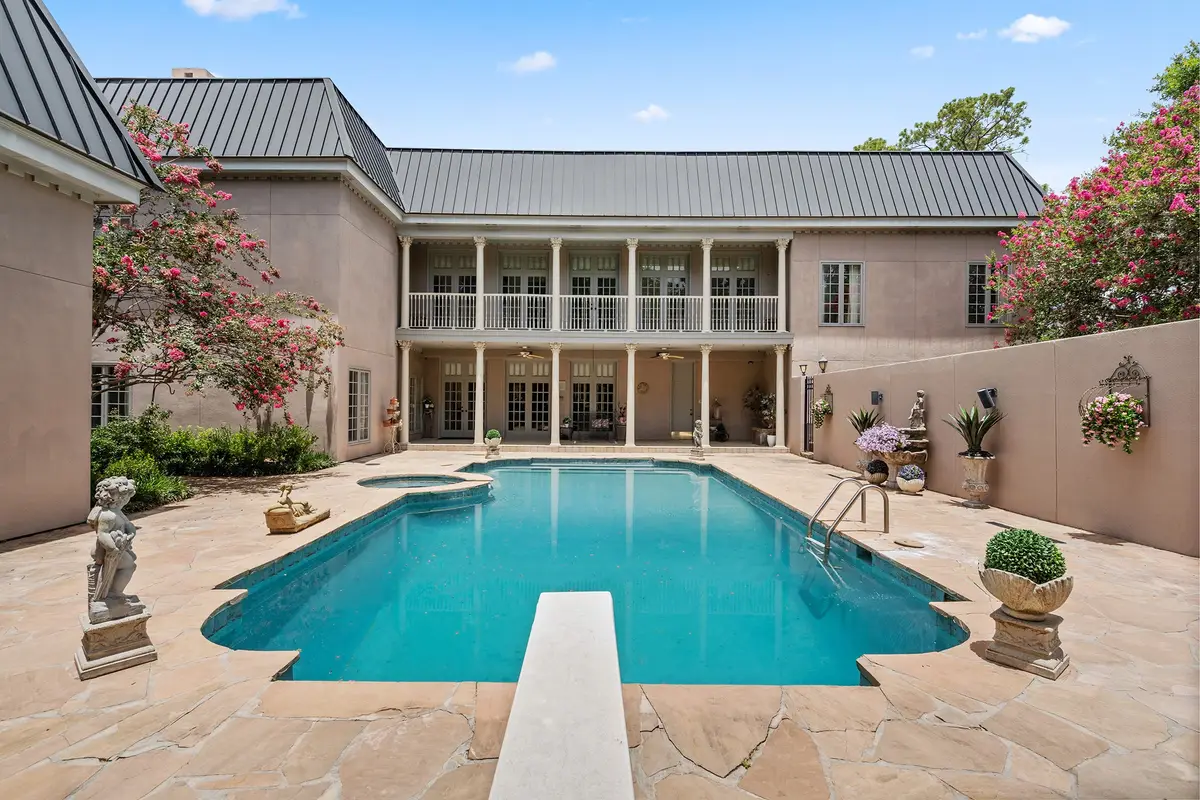 903 Rocky River Road, Houston, TX 77056 - Image #1