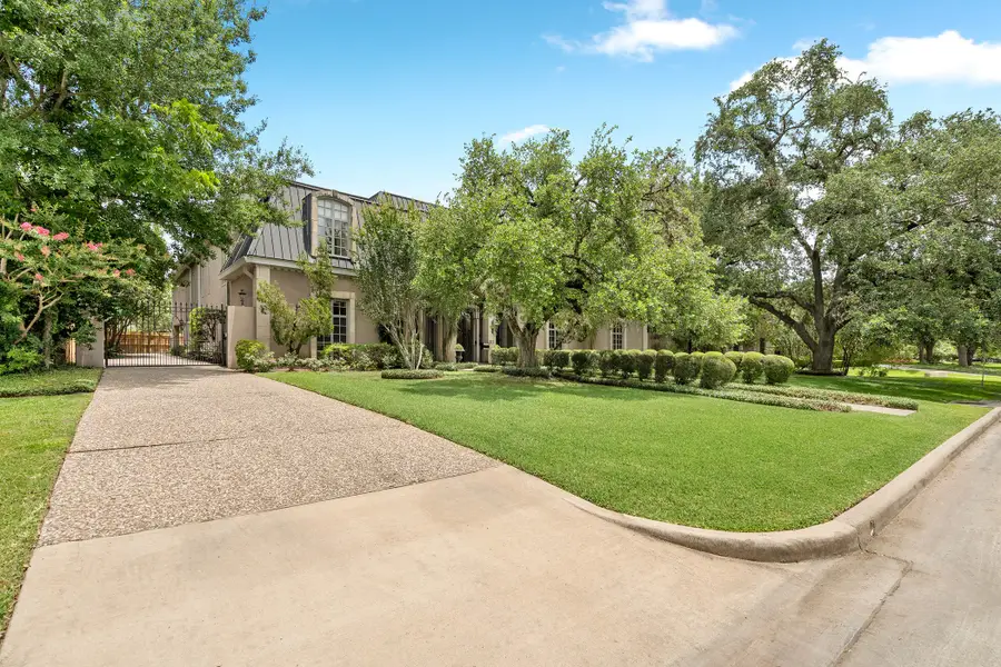 903 Rocky River Road, Houston, TX 77056 - Image #3