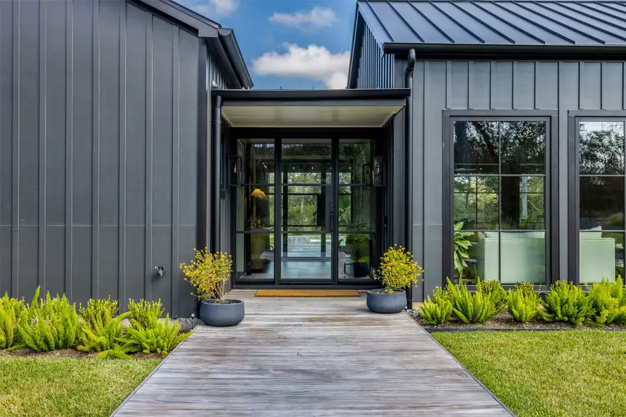 830 S Weyand Road, Round Top, TX 78954 - Image #2