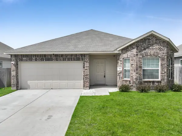 398 Shoreview Drive, Conroe, TX 77303