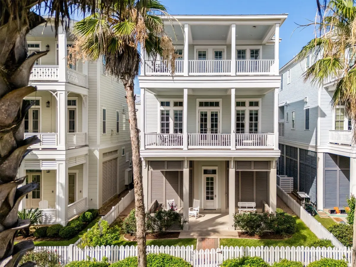 802 Beachtown Passage, Galveston, TX 77550 - #1