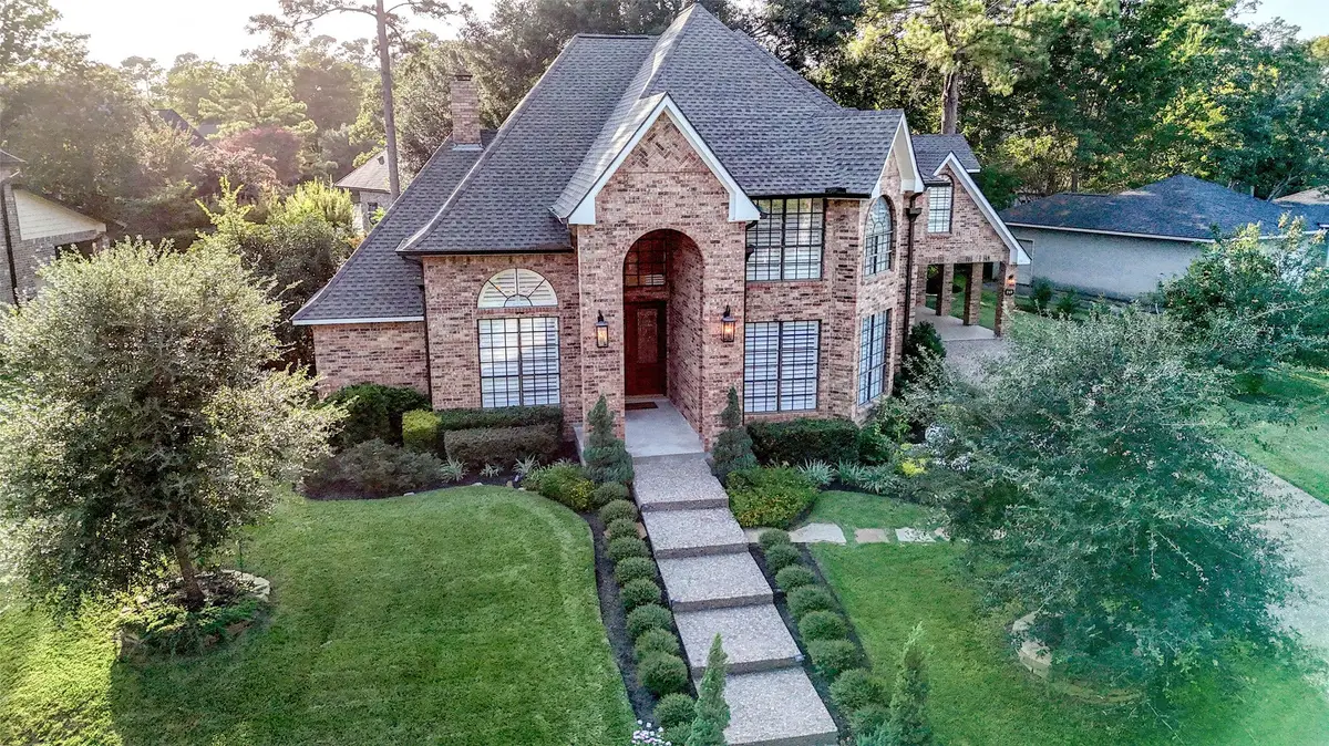 240 Edgewood Dr, Montgomery, TX 77356 - #1