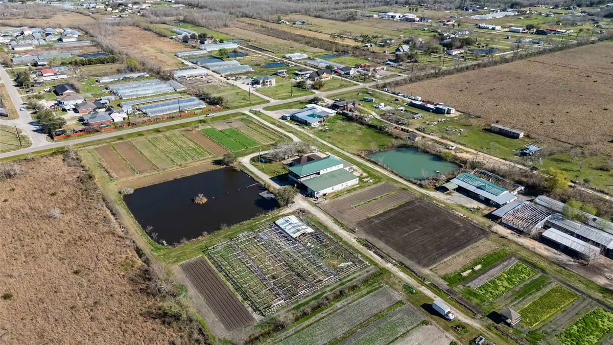 7954 County Road 121, Rosharon, TX 77583 - #1