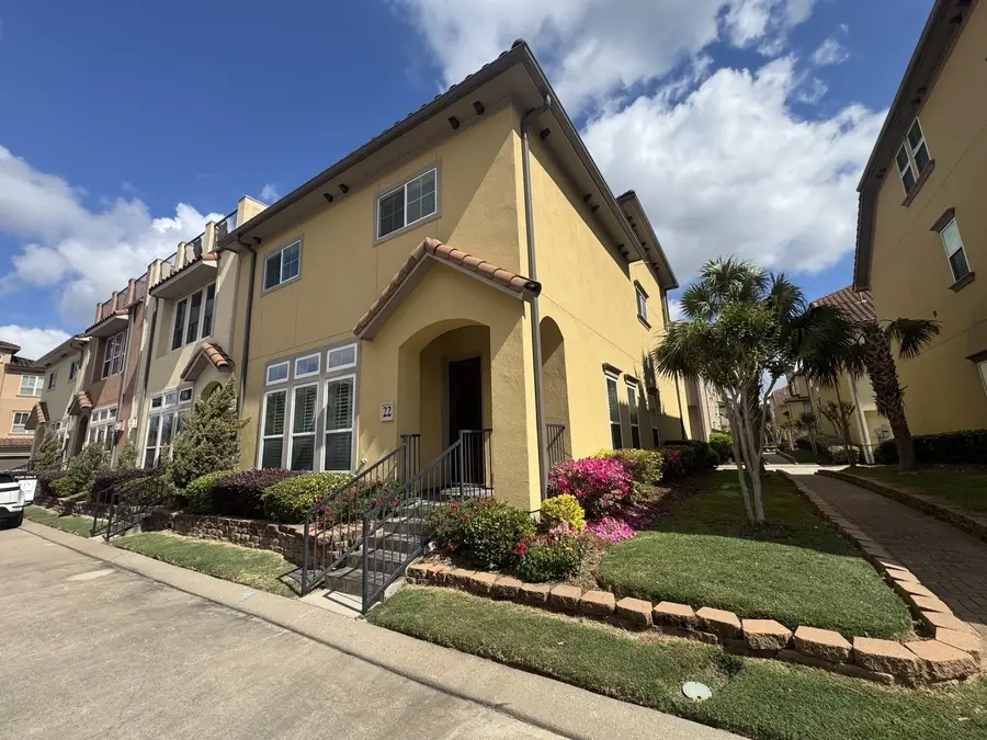 22 W Oaks Drive, Houston, TX 77058 - #2